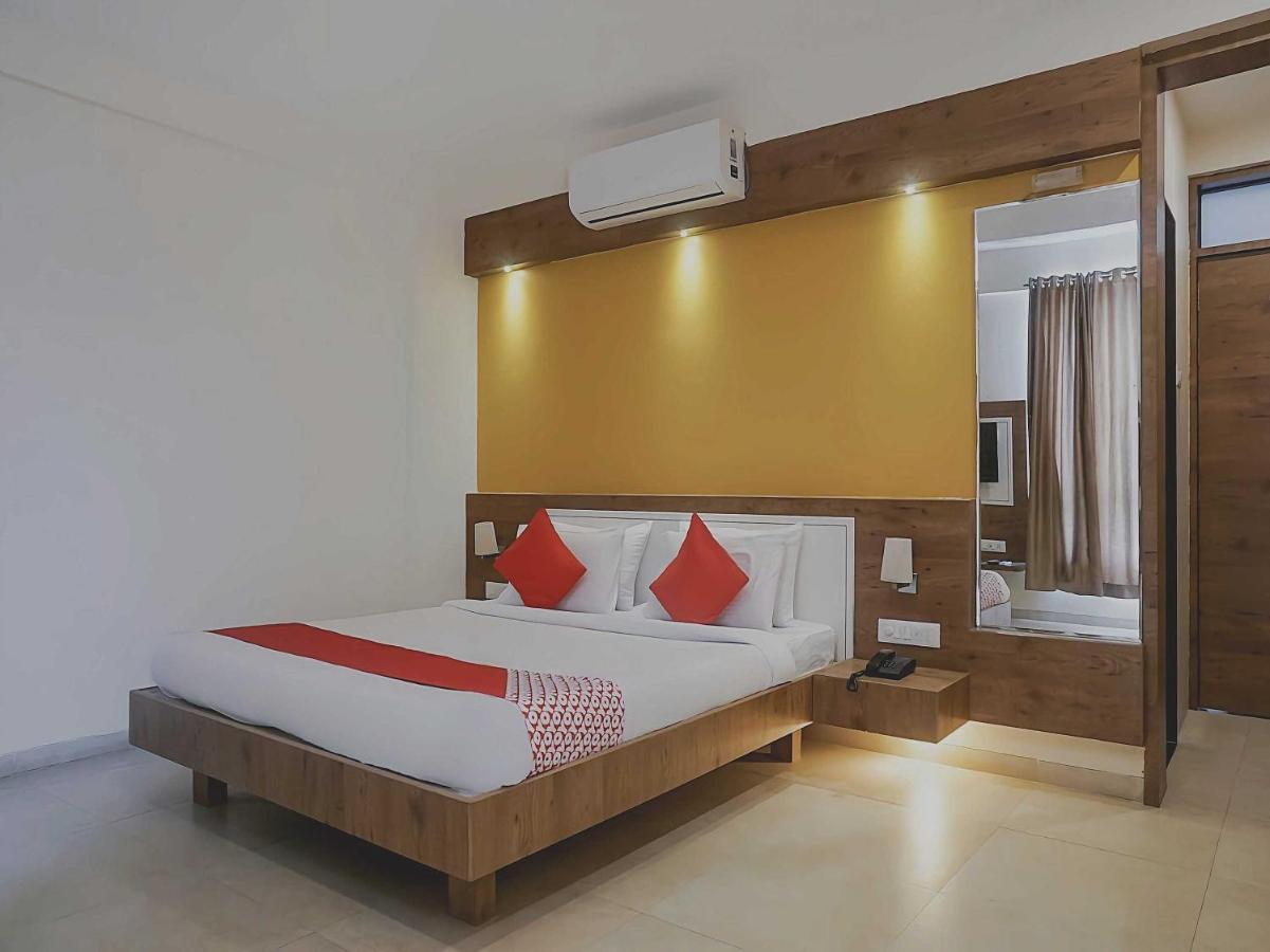 Collection O Sanskruti Resort Ширді Екстер'єр фото